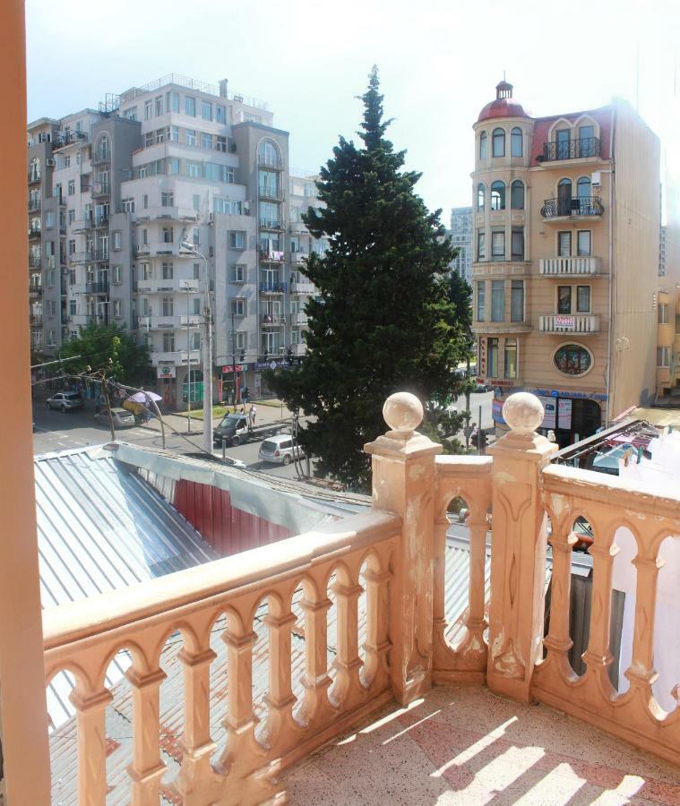 Hotel Tao Batoemi Buitenkant foto